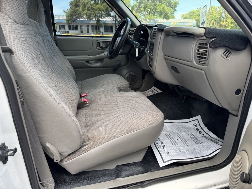 2002 Chevrolet S10 - $7,980