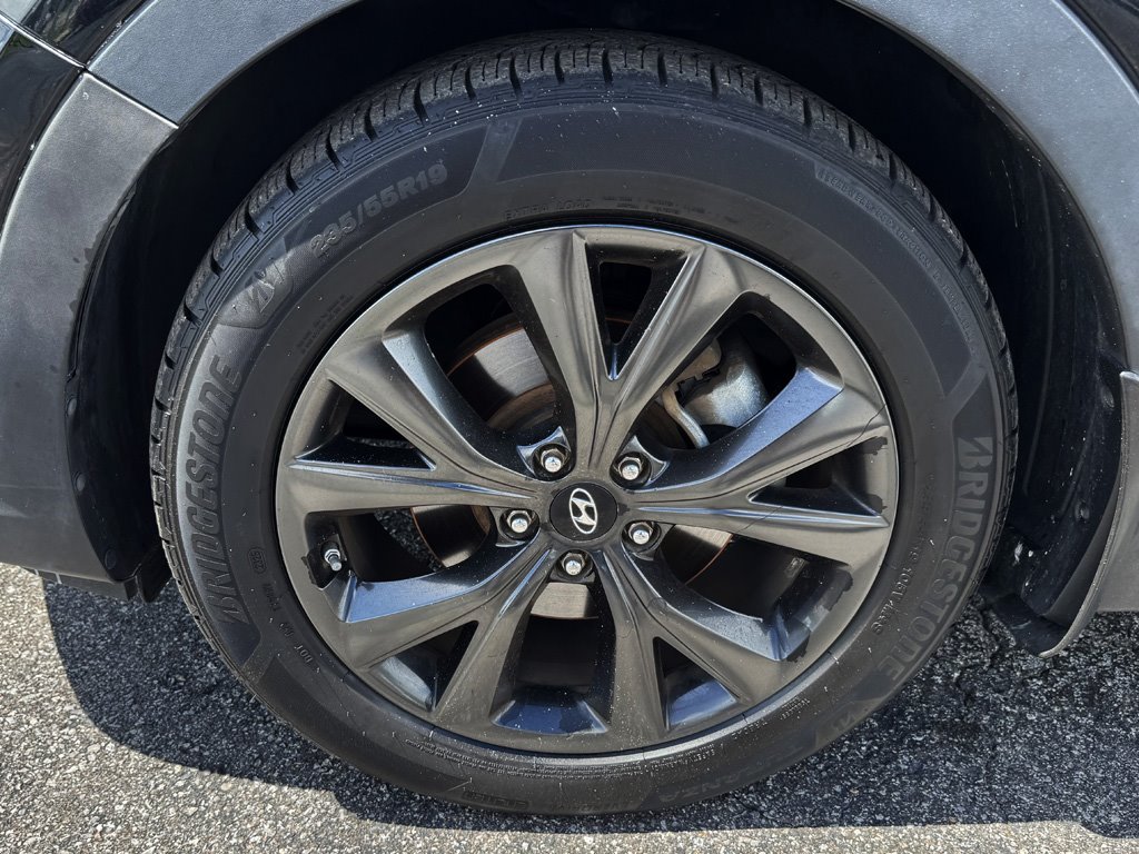 2017 Hyundai Santa Fe - $12,980