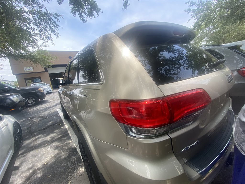 2014 Jeep Cherokee - $18,000
