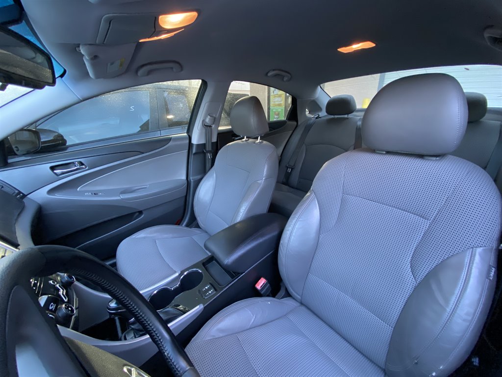 2013 Hyundai Sonata - $8,995
