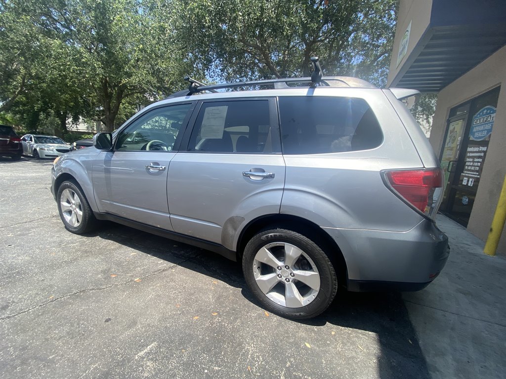 2010 Subaru Forester 2.5XT Limited photo