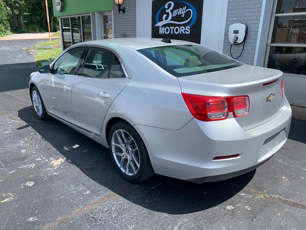 2014 Chevrolet Malibu - $9,250