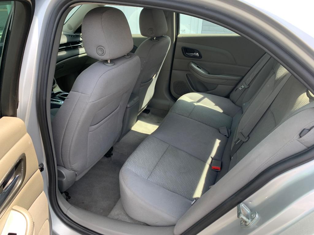 2014 Chevrolet Malibu - $9,250