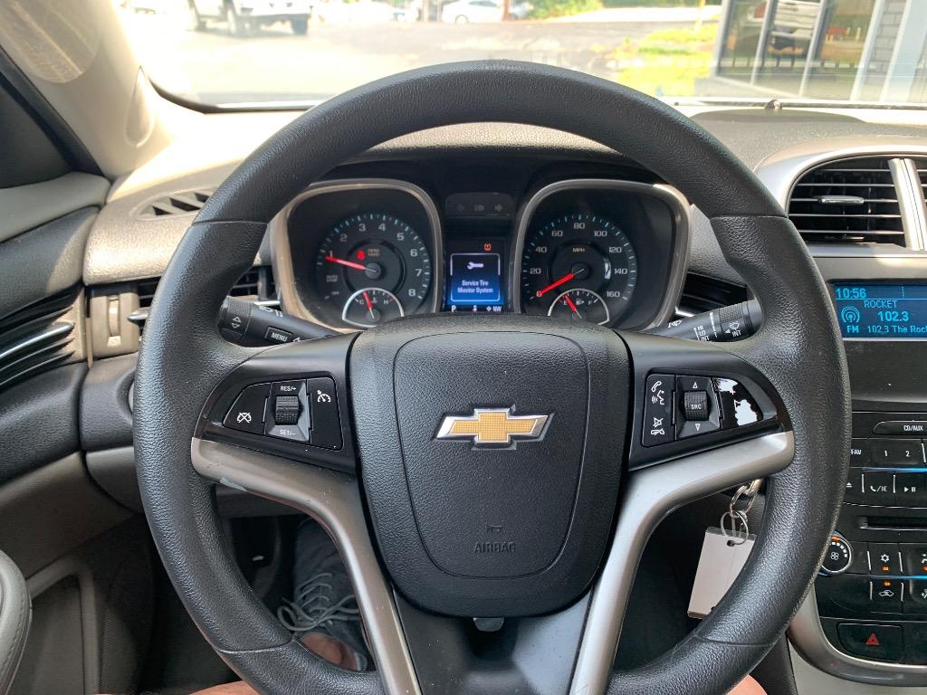 2014 Chevrolet Malibu - $9,250