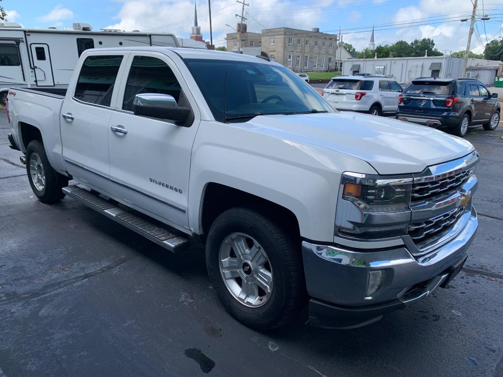 2017 Chevrolet Silverado - $22,250