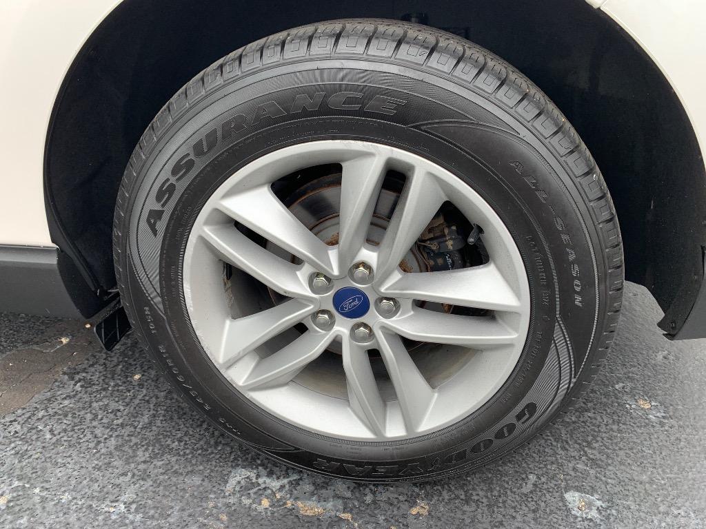 2017 Ford Edge - $11,250