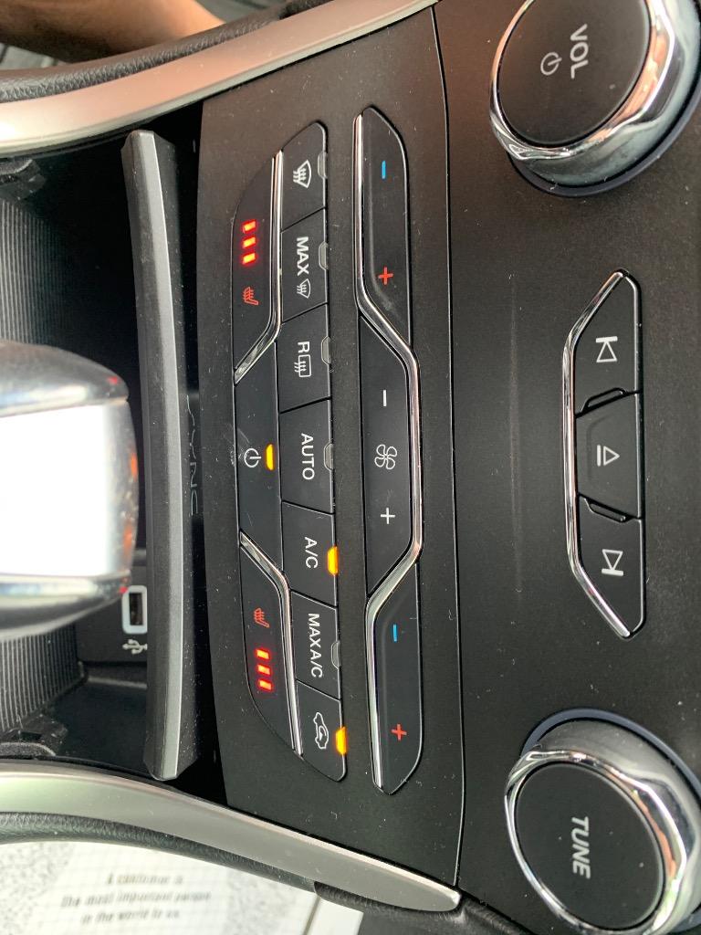 2017 Ford Edge - $11,250