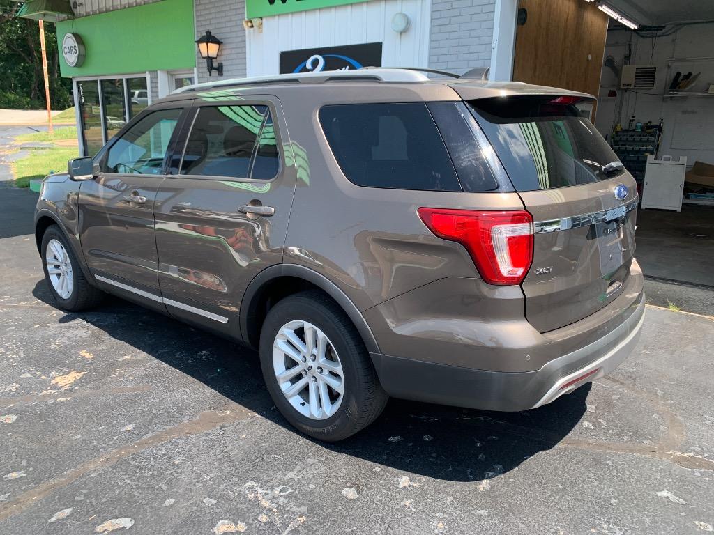 2016 Ford Explorer - $12,175