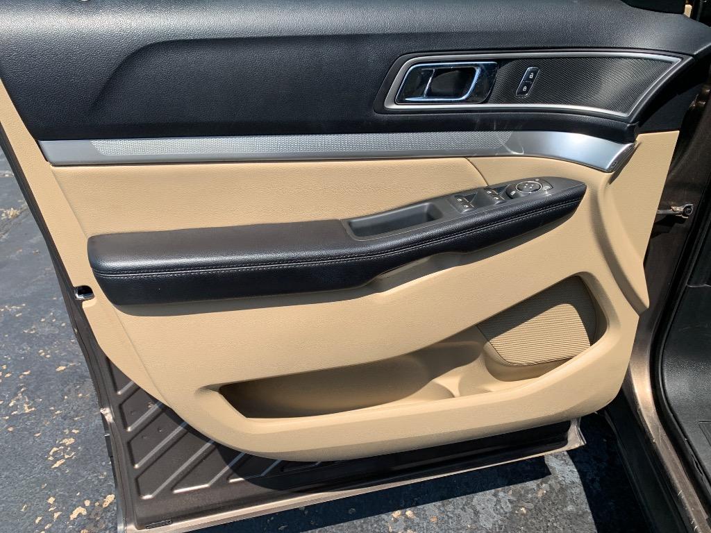 2016 Ford Explorer - $12,175
