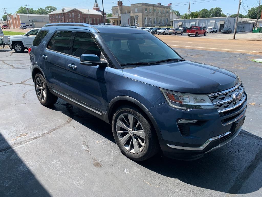 2018 Ford Explorer - $16,995