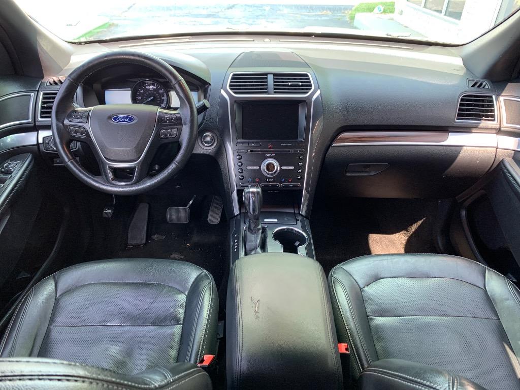 2018 Ford Explorer - $16,995