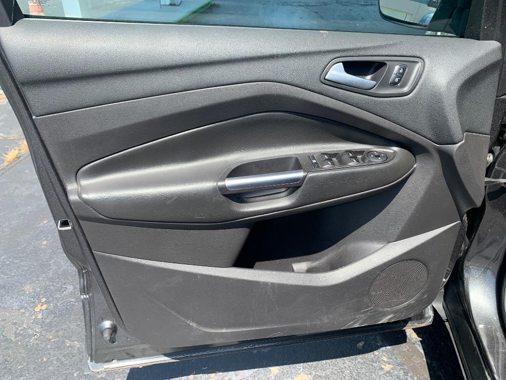 2018 Ford Escape - $10,675