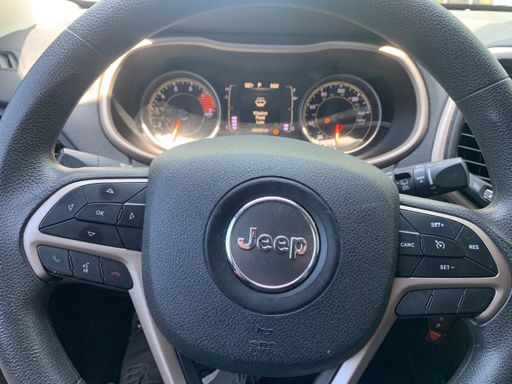 2018 Jeep Cherokee - $11,225