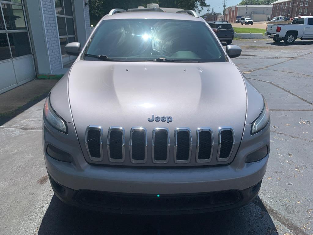 2018 Jeep Cherokee - $11,225