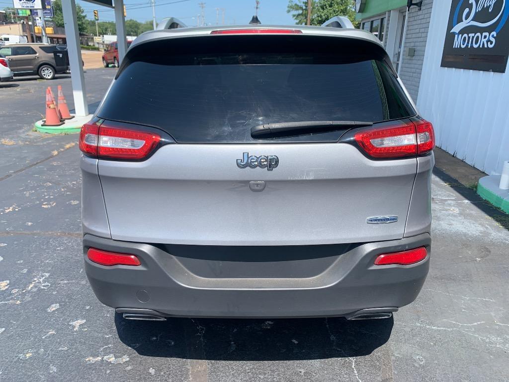 2018 Jeep Cherokee - $11,225