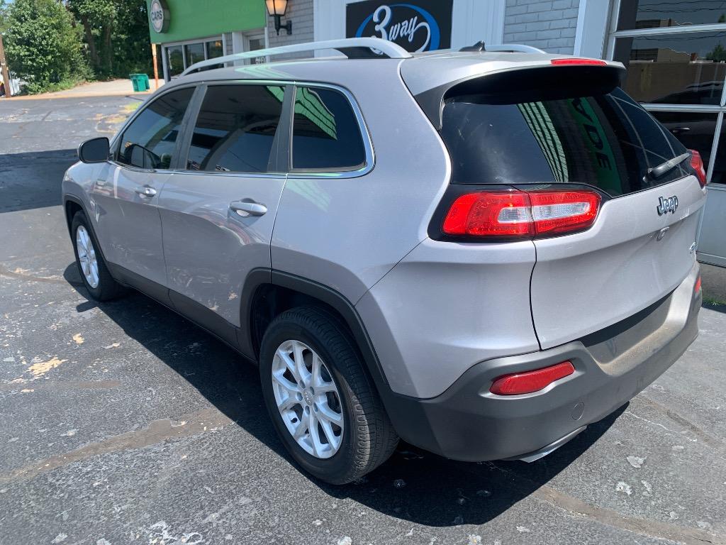 2018 Jeep Cherokee - $11,225