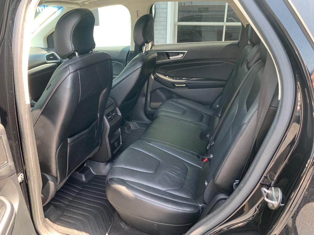 2016 Ford Edge - $12,400