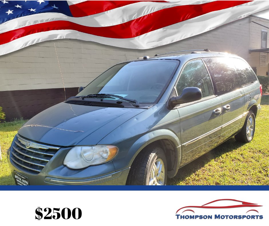 2005 CHRYSLER Town and Country Minivan - $2,995
