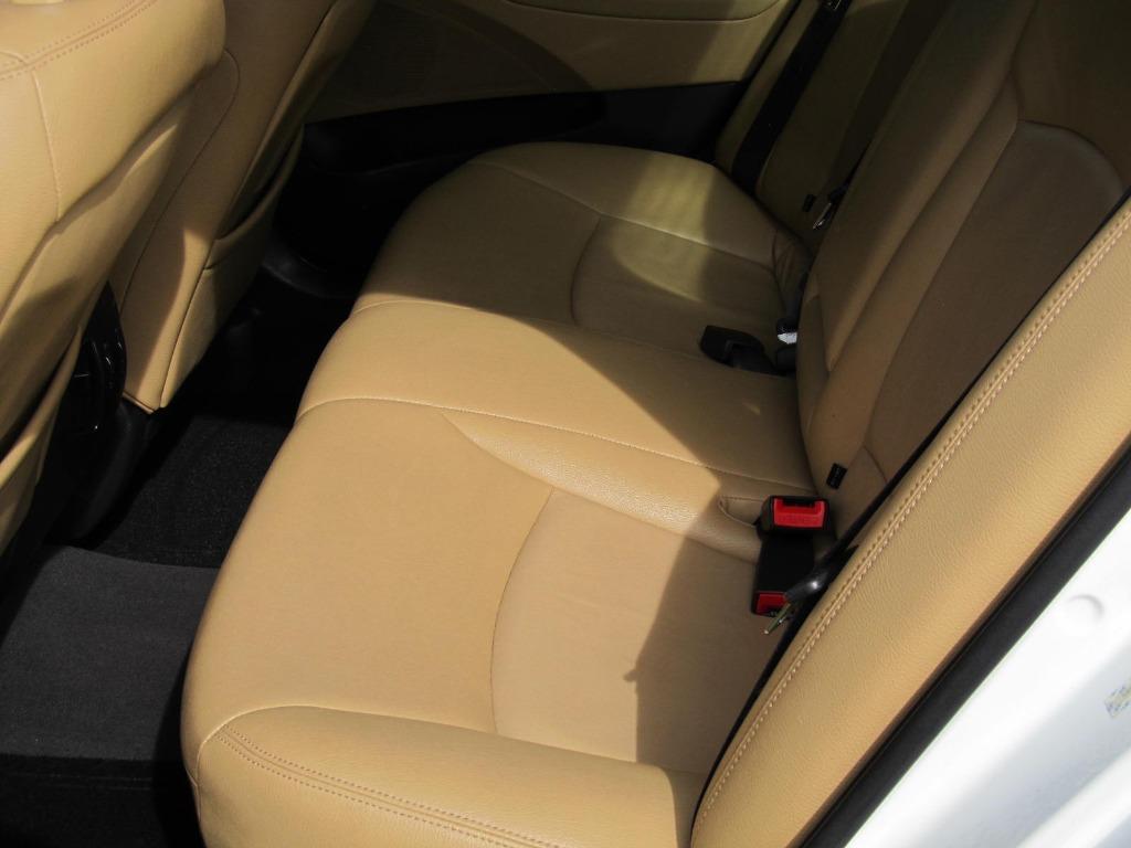 2011 Hyundai Sonata Hybrid photo