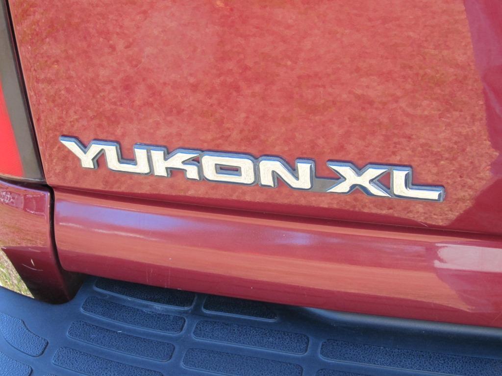 2006 GMC Yukon XL SL 1500 photo