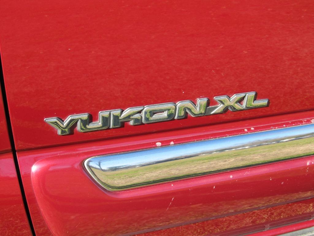 2006 GMC Yukon XL SL 1500 photo