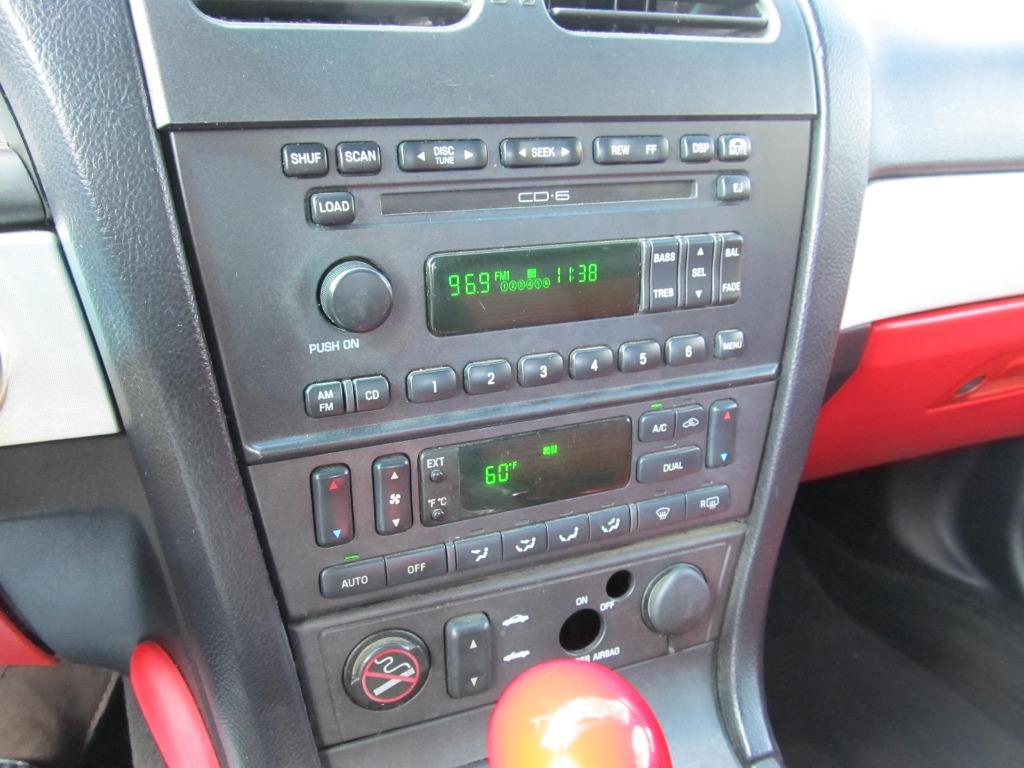 2003 Ford Thunderbird Deluxe photo