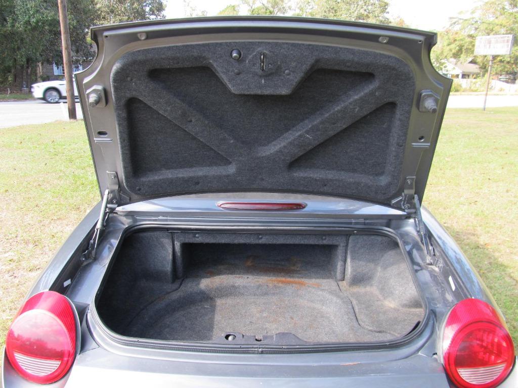 2003 Ford Thunderbird Deluxe photo