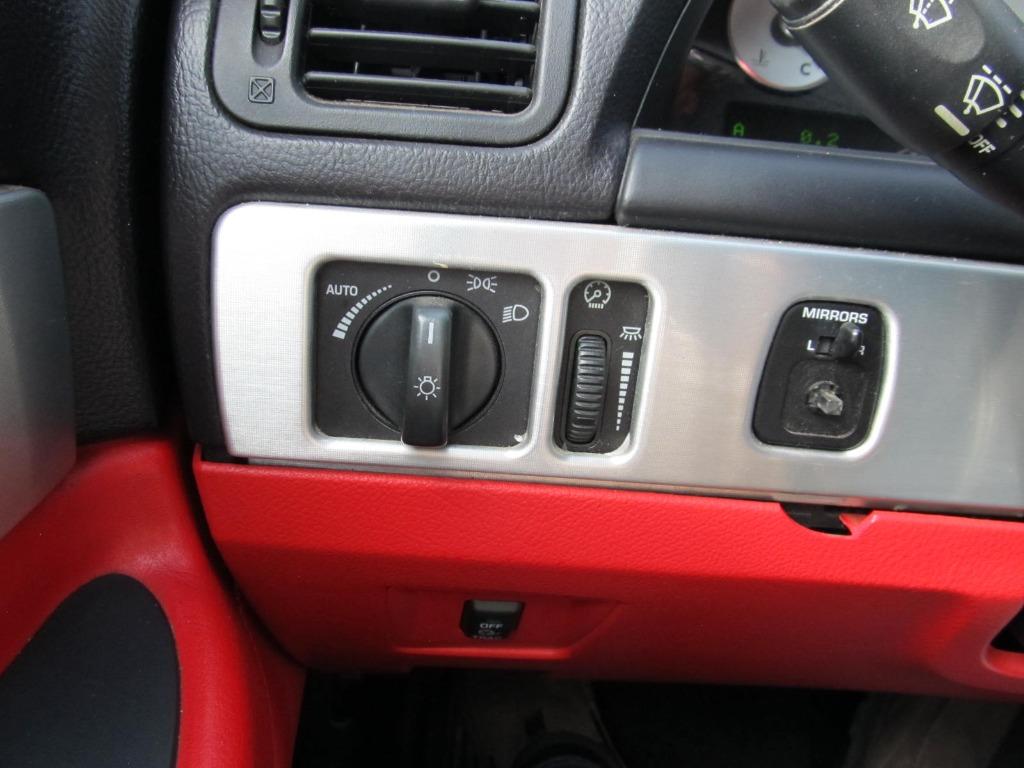 2003 Ford Thunderbird Deluxe photo
