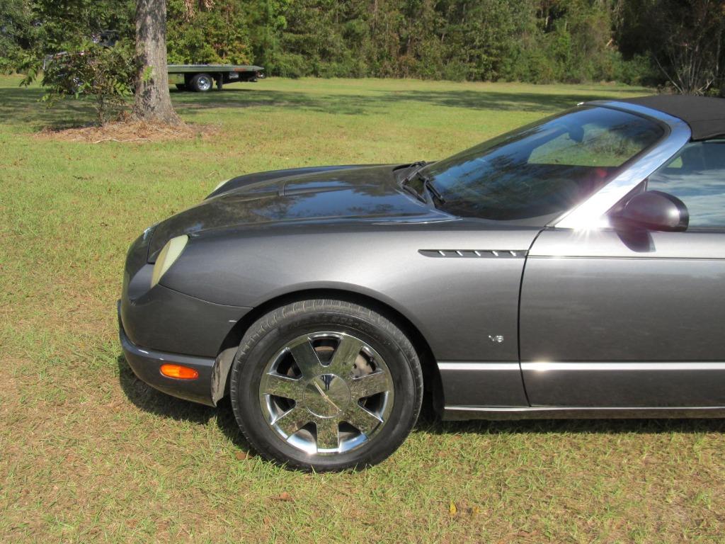 2003 Ford Thunderbird Deluxe photo