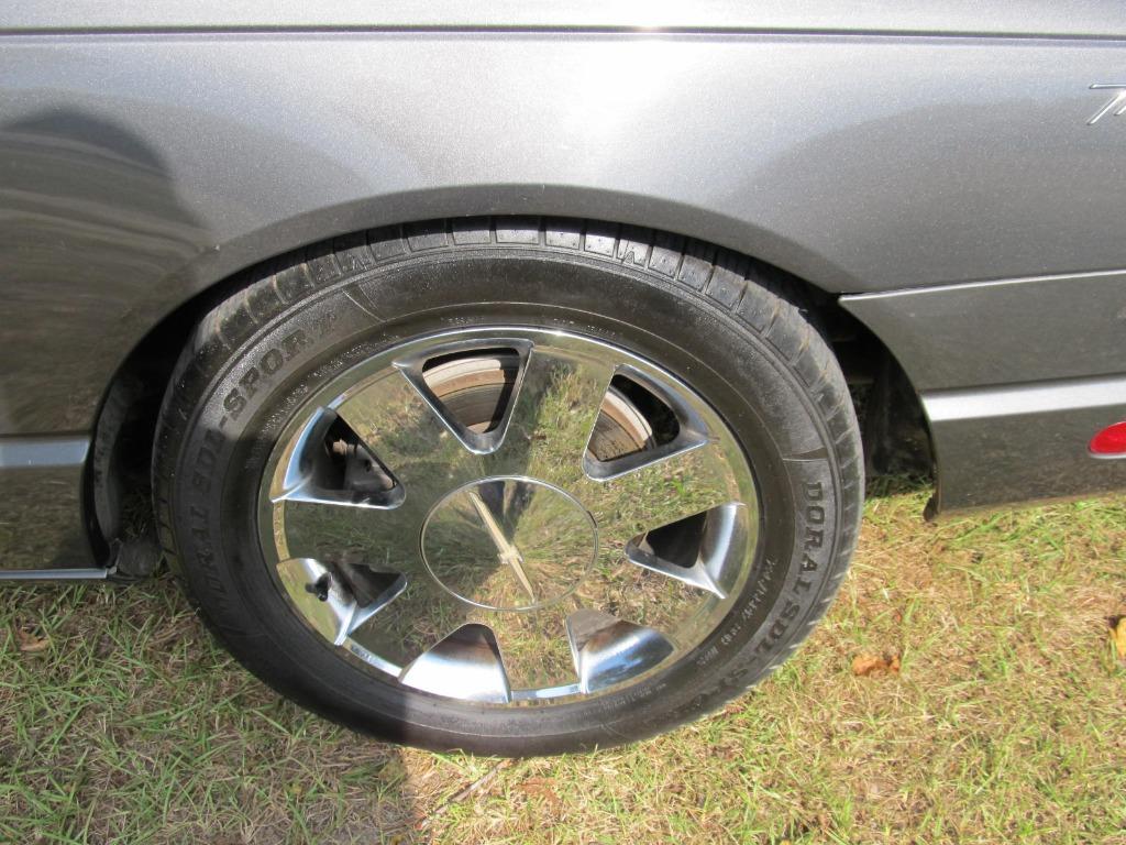 2003 Ford Thunderbird Deluxe photo
