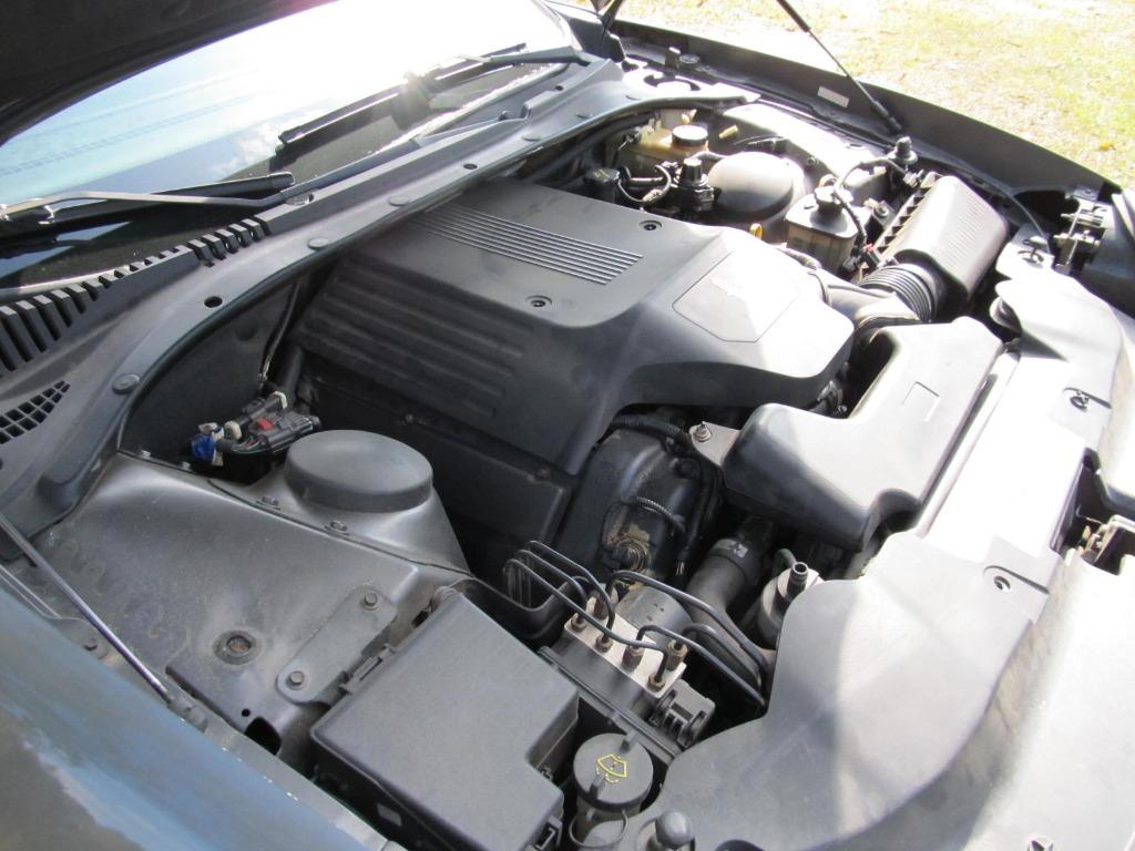 2003 Ford Thunderbird Deluxe photo