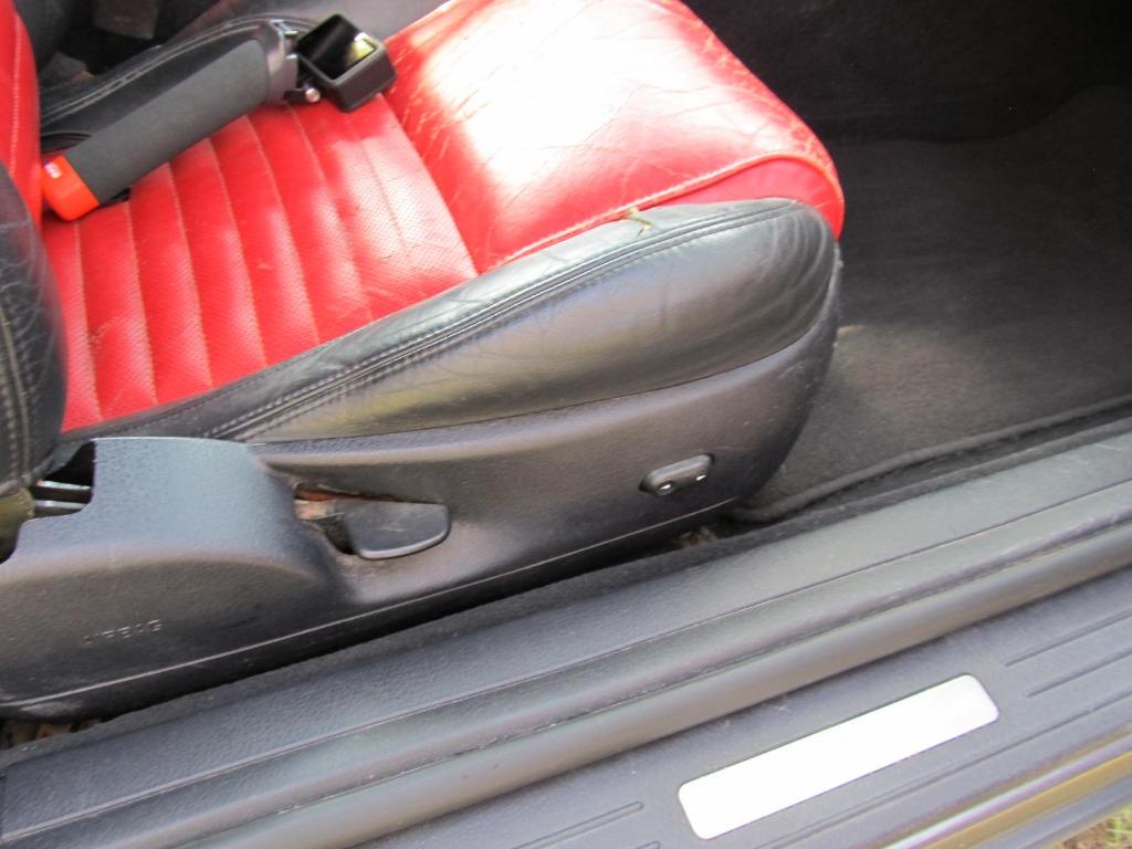 2003 Ford Thunderbird Deluxe photo