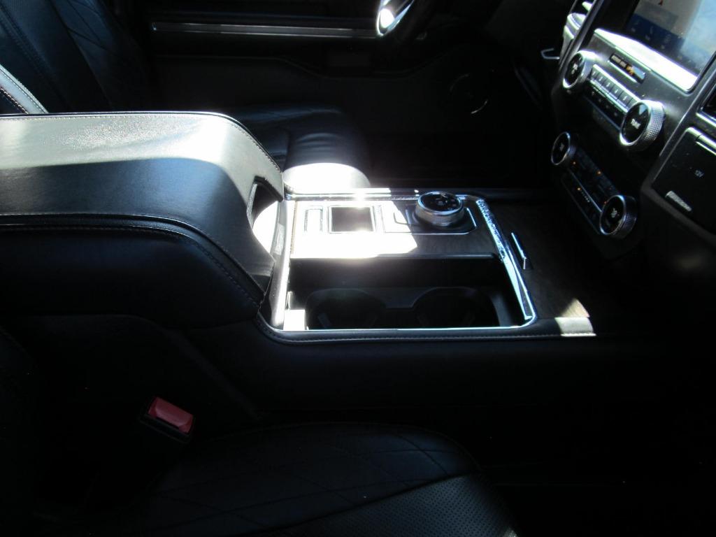 2020 Ford Expedition Max Platinum photo
