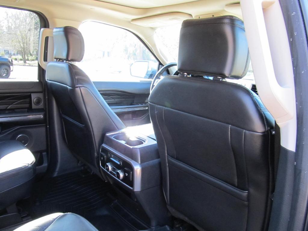 2020 Ford Expedition Max Platinum photo