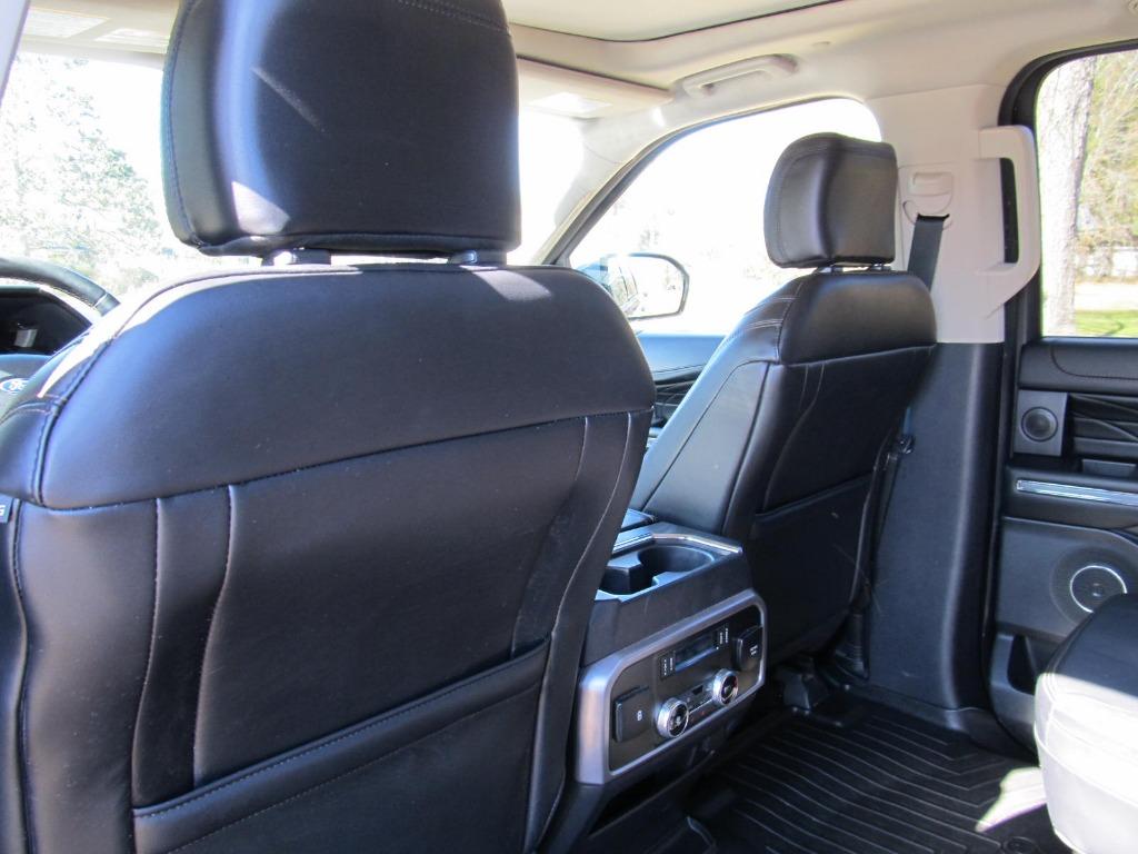 2020 Ford Expedition Max Platinum photo