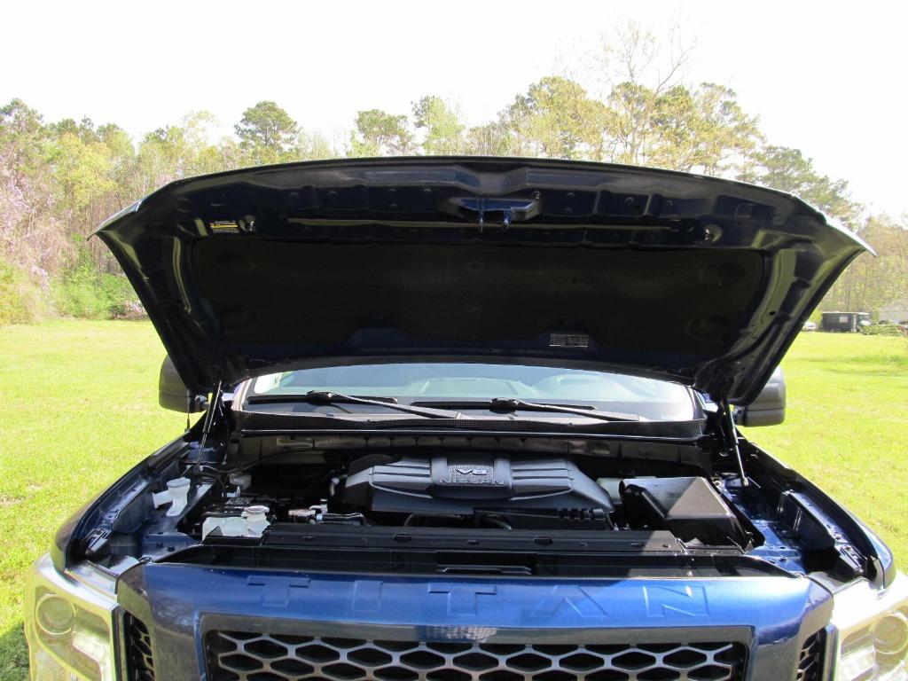 2018 Nissan Titan PRO-4x photo