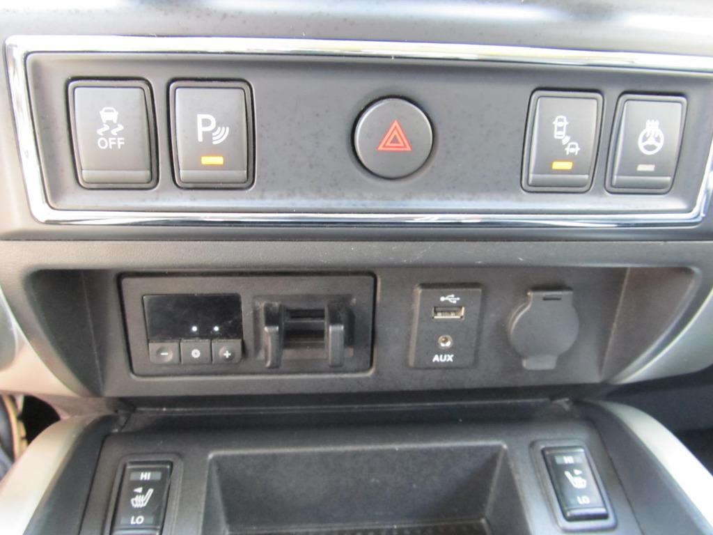 2018 Nissan Titan PRO-4x photo
