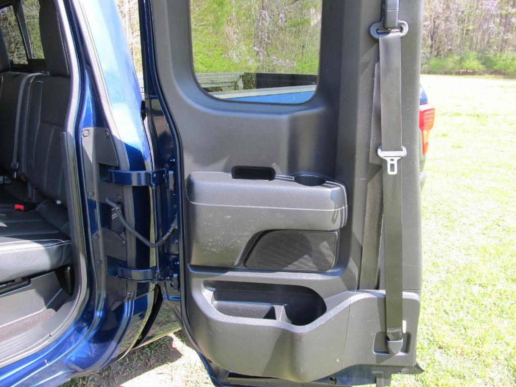 2018 Nissan Titan PRO-4x photo