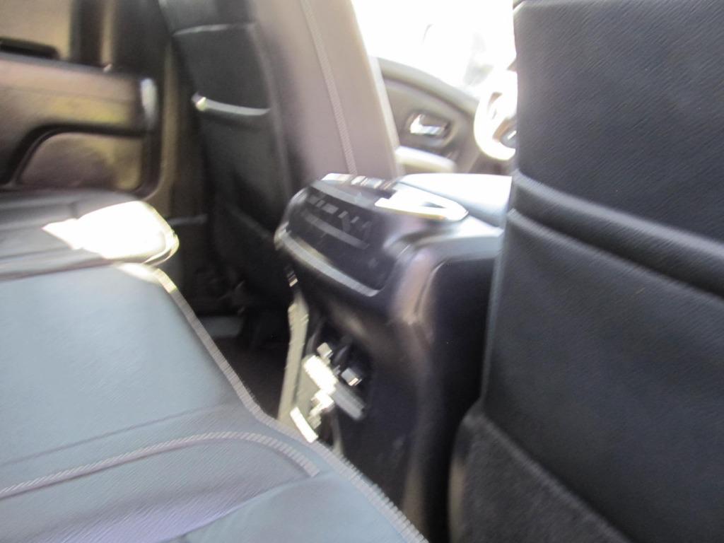2018 Nissan Titan PRO-4x photo