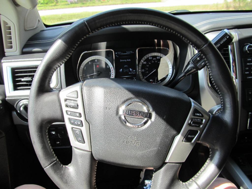 2018 Nissan Titan PRO-4x photo