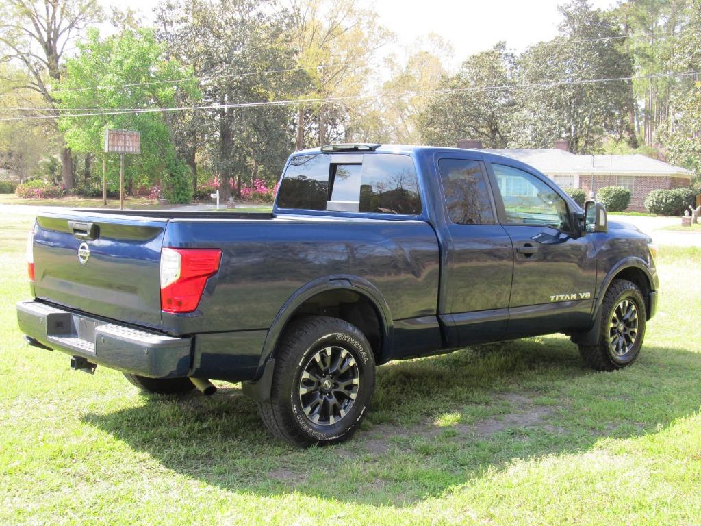 2018 Nissan Titan PRO-4x photo