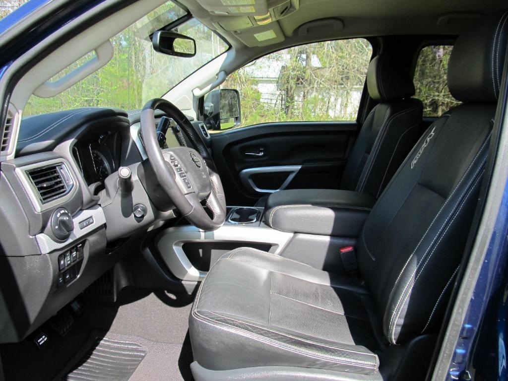 2018 Nissan Titan PRO-4x photo