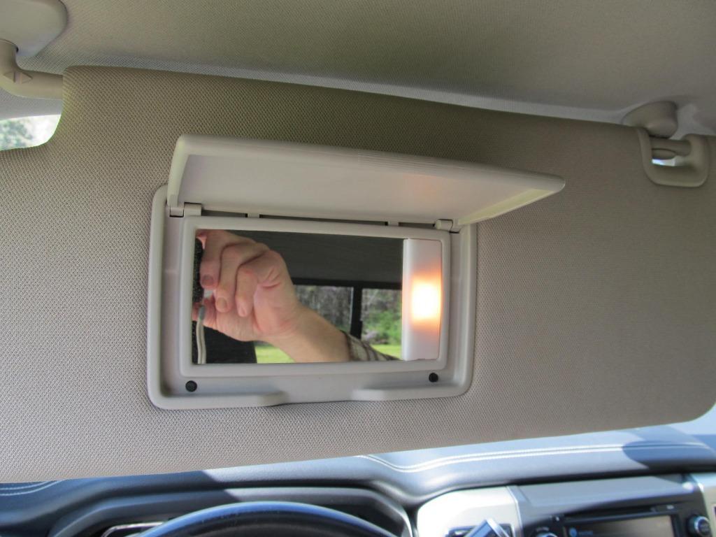 2018 Nissan Titan PRO-4x photo