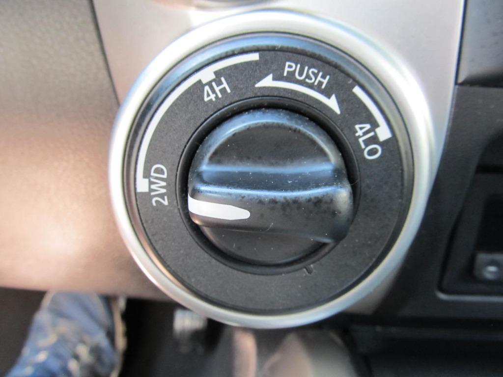 2018 Nissan Titan PRO-4x photo