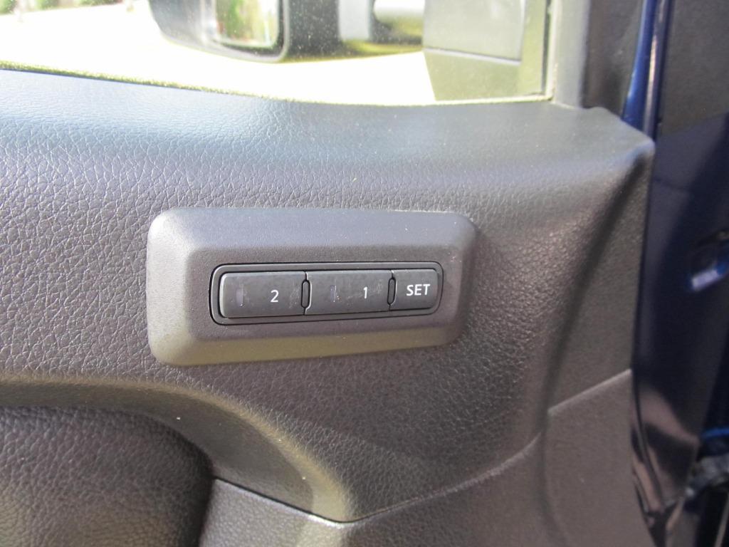 2018 Nissan Titan PRO-4x photo
