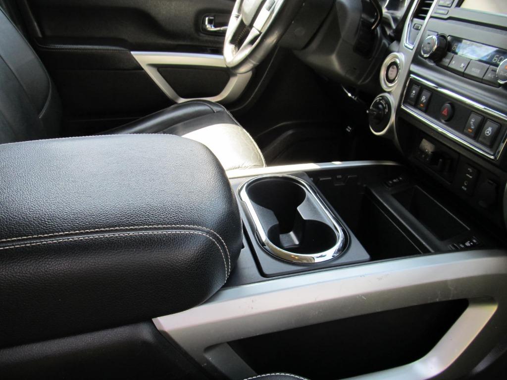 2018 Nissan Titan PRO-4x photo
