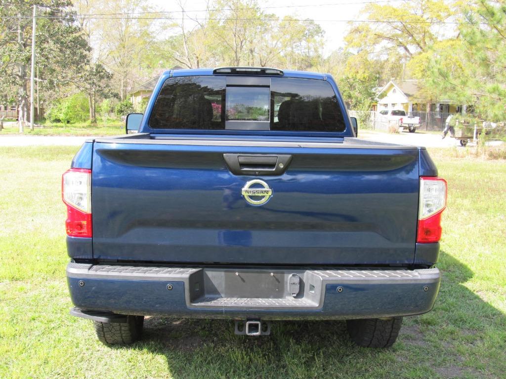 2018 Nissan Titan PRO-4x photo