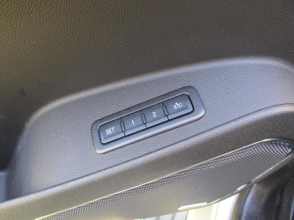 2015 GMC Yukon SLT photo