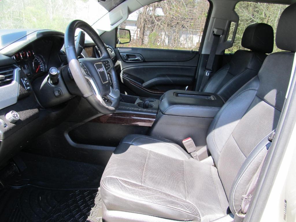 2015 GMC Yukon SLT photo
