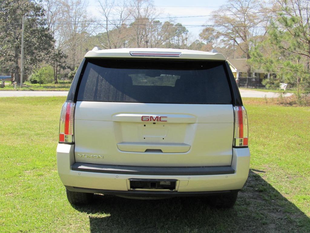 2015 GMC Yukon SLT photo